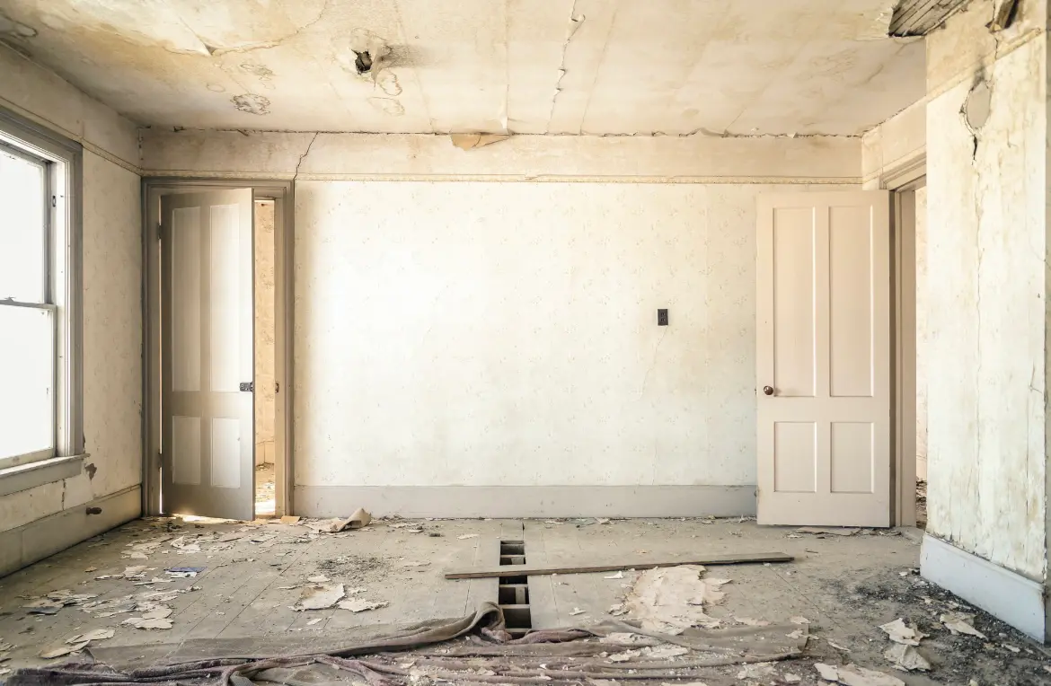 Waste disposal crew managing a cleanout project in Dardenne Prairie